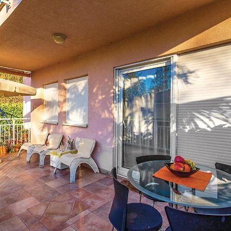 1 Bedroom Amazing Apartment In ริเยกา ภายนอก รูปภาพ