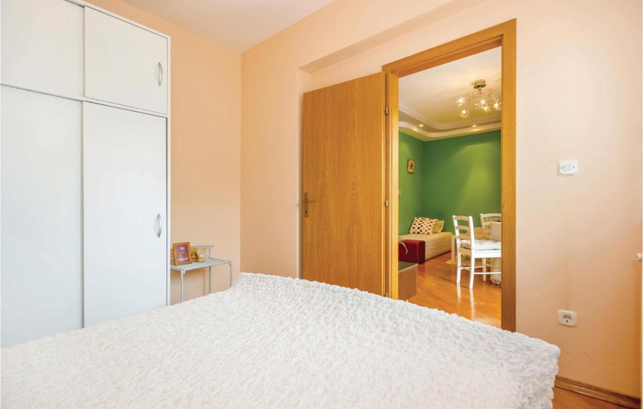 1 Bedroom Amazing Apartment In ริเยกา ภายนอก รูปภาพ
