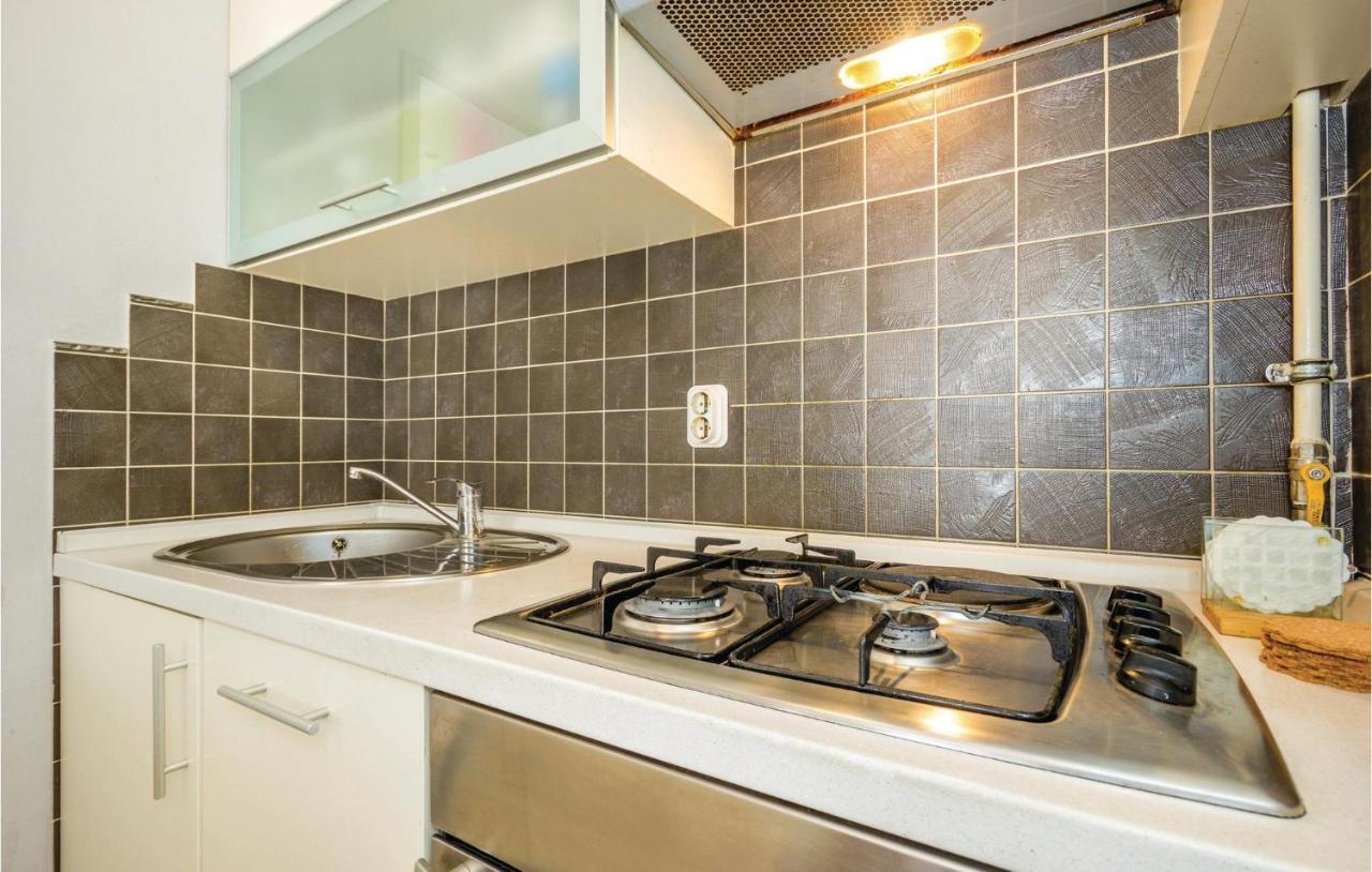 1 Bedroom Amazing Apartment In ริเยกา ภายนอก รูปภาพ