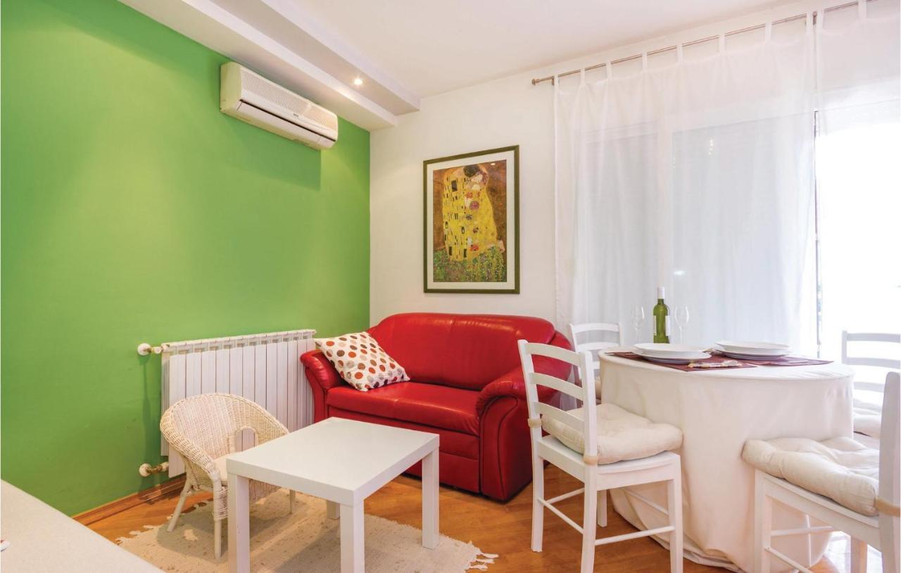 1 Bedroom Amazing Apartment In ริเยกา ภายนอก รูปภาพ